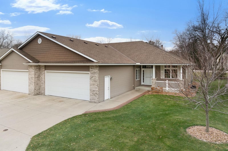 1985 Raspberry Ridge Pl NE, Owatonna, MN 55060