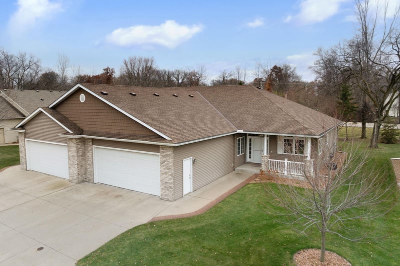 1985 Raspberry Ridge Pl NE, Owatonna, MN 55060