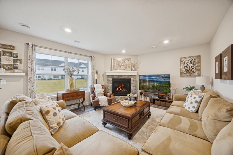 7230 Bay Dr, Lino Lakes, MN 55038