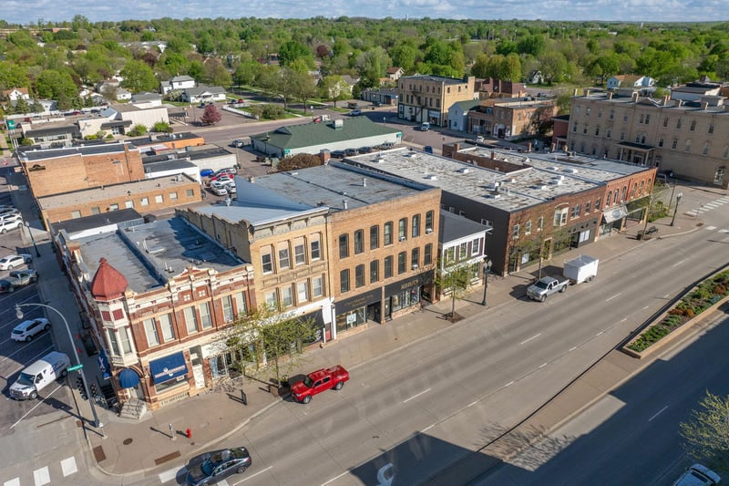 216 S Minnesota Ave, Saint Peter, MN 56082