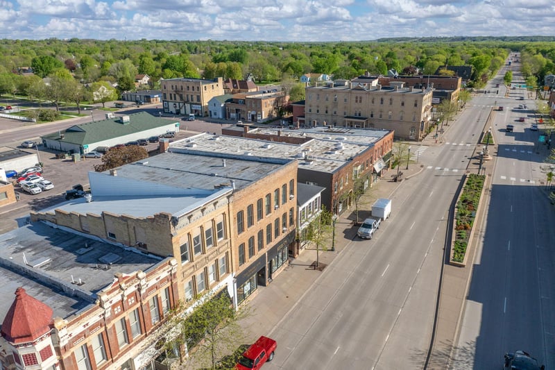 216 S Minnesota Ave, Saint Peter, MN 56082