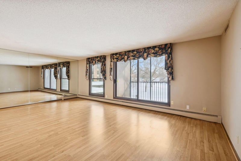 9600 Portland Ave S #109, Bloomington, MN 55420