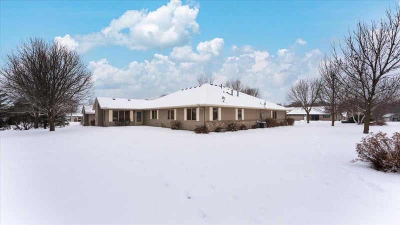 811 Westland St, New London, MN 56273