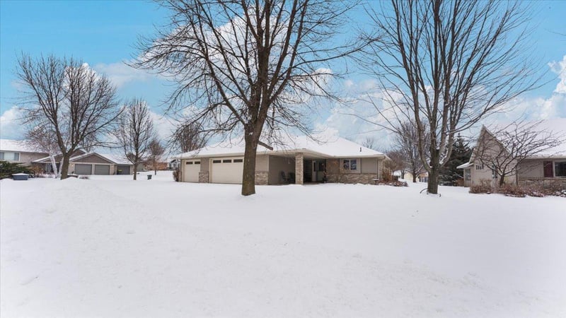 811 Westland St, New London, MN 56273
