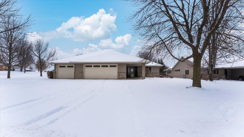 811 Westland St, New London, MN 56273