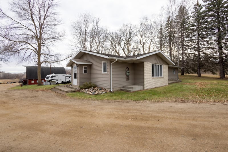 20468 Appaloosa Rd, Pelican Rapids, MN 56572