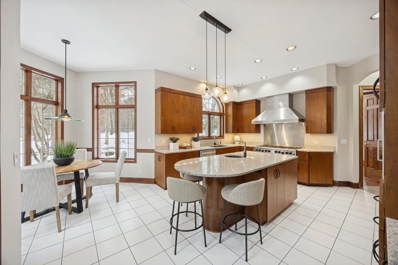 9755 Primrose Ave N, Stillwater, MN 55082