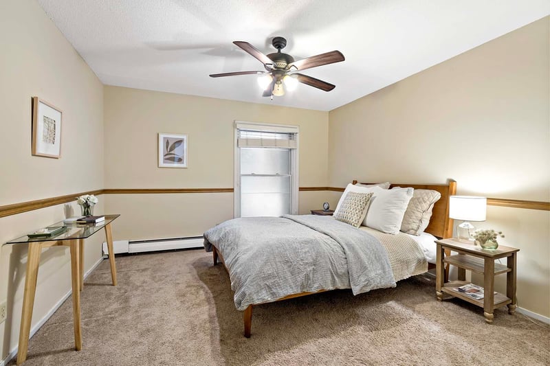 2800 Hamline Ave N #112, Roseville, MN 55113