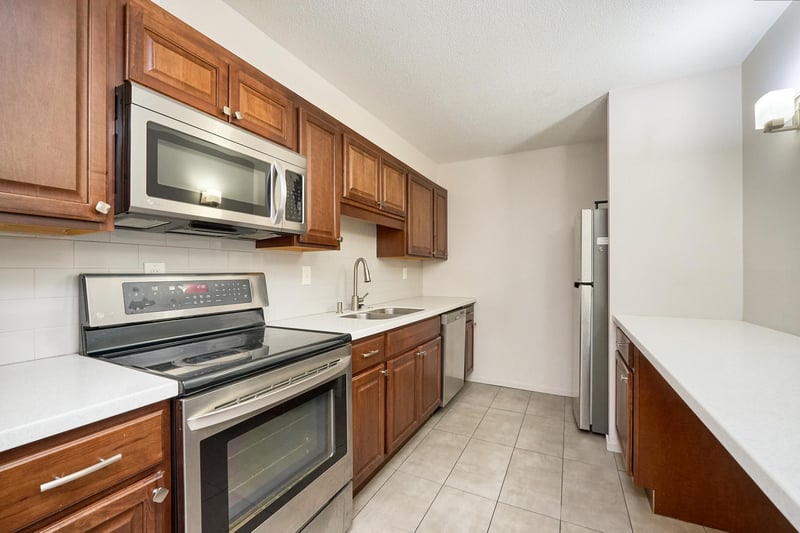 6423 Colony Way #2G, Edina, MN 55435