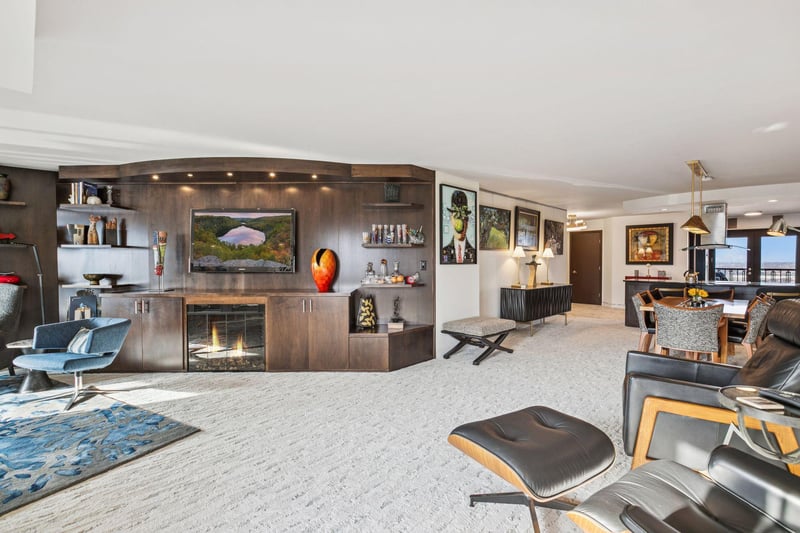 110 Bank St SE #L2001, Minneapolis, MN 55414
