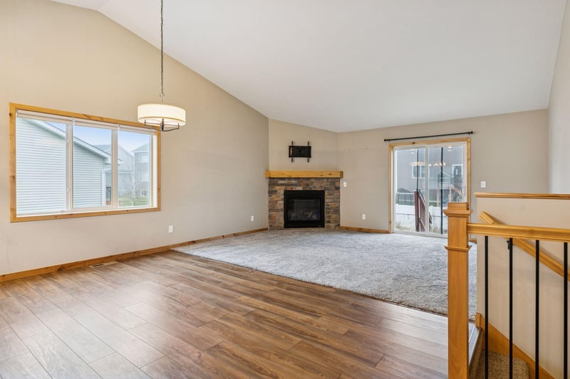 2113 21st Ave S, Lino Lakes, MN 55038
