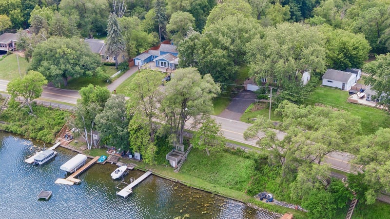 338 Mccarrons Blvd S, Roseville, MN 55113