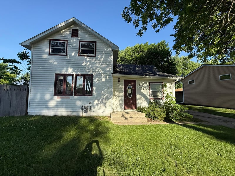 238 Locust Ave, Owatonna, MN 55060
