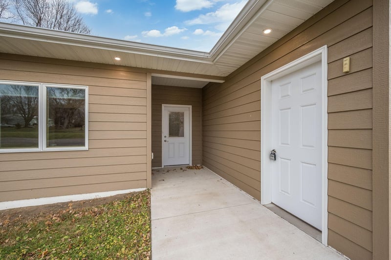 1965 Norway Ave, Windom, MN 56101