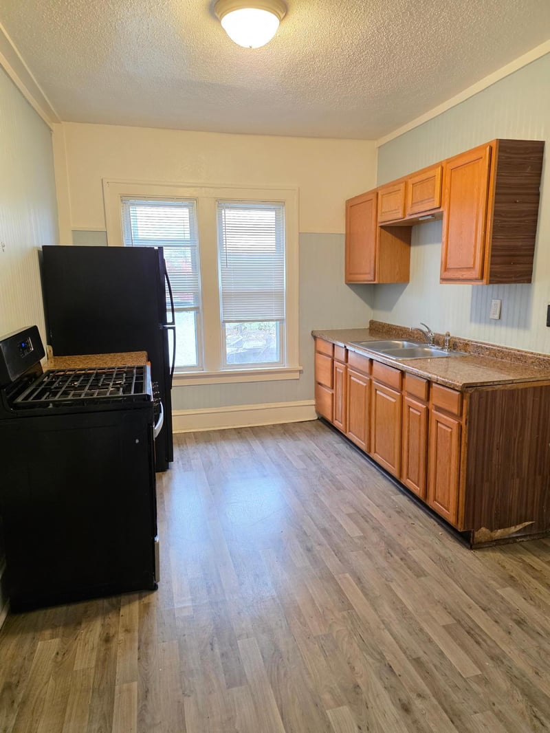 1411 Upton Ave N, Minneapolis, MN 55411