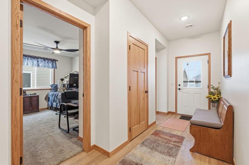 511 Southfork Cir SE, Hutchinson, MN 55350
