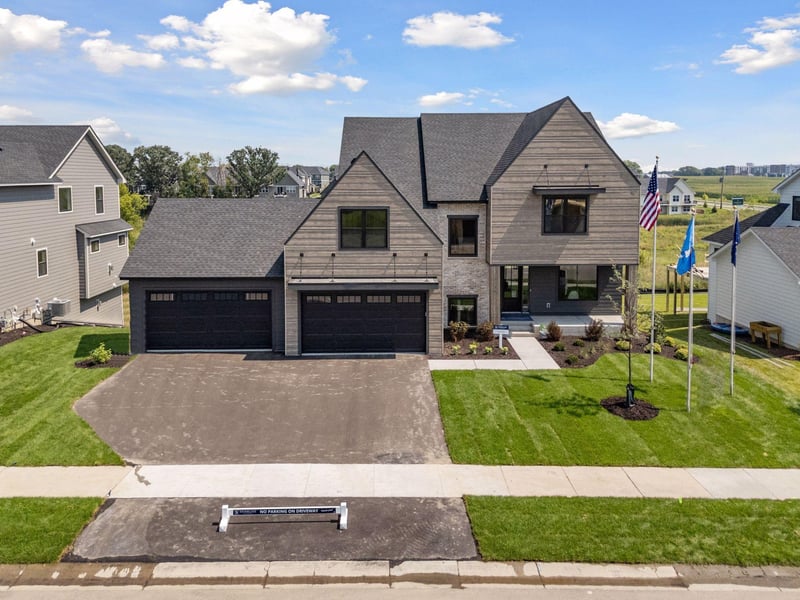 10154 Peony Ln N, Maple Grove, MN 55311
