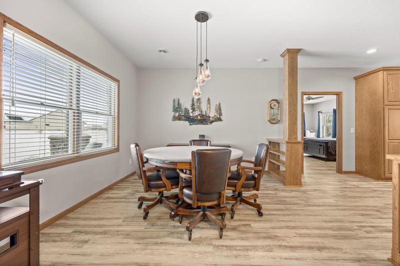 804 Mitchell Ct, Glencoe, MN 55336