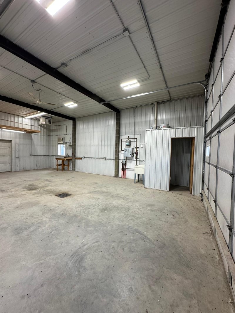 207 W Lincoln St, Hendricks, MN 56136