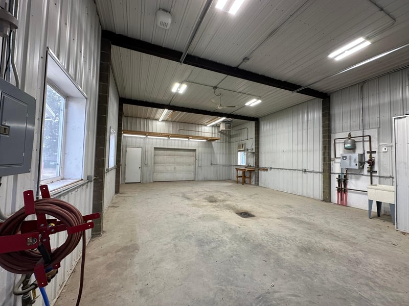 207 W Lincoln St, Hendricks, MN 56136