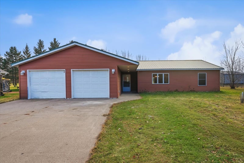 2882 Wyatts Cv, Willow River, MN 55795