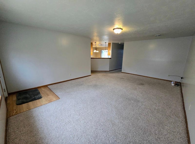 150 Ridgeview Dr, Pipestone, MN 56164