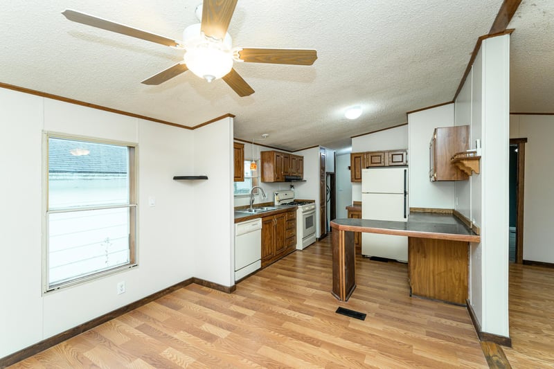 10 Park Dr NW, Eyota, MN 55934