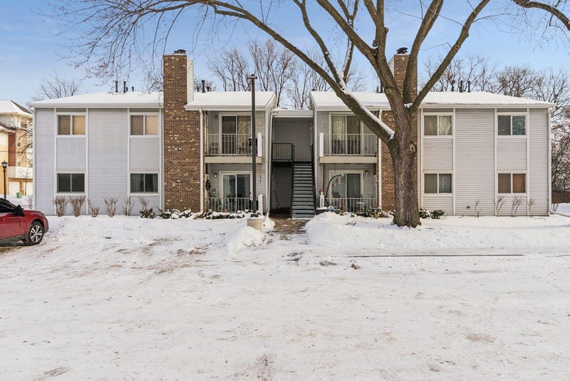 2250 Benson Ave #H, Saint Paul, MN 55116