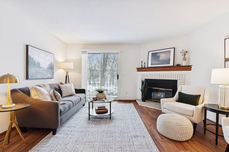 2250 Benson Ave #H, Saint Paul, MN 55116