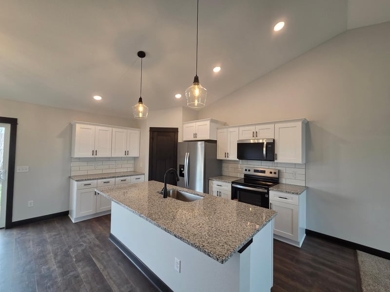 320 Falcon Rn, Eagle Lake, MN 56024