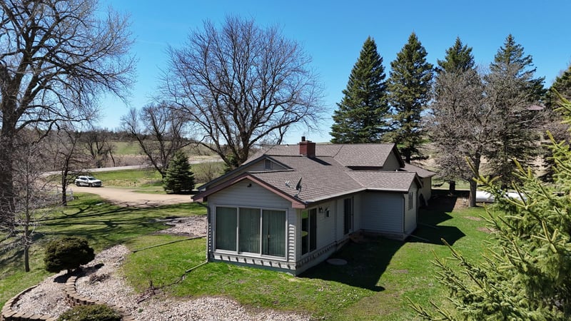 45722 County Road 15, Windom, MN 56101