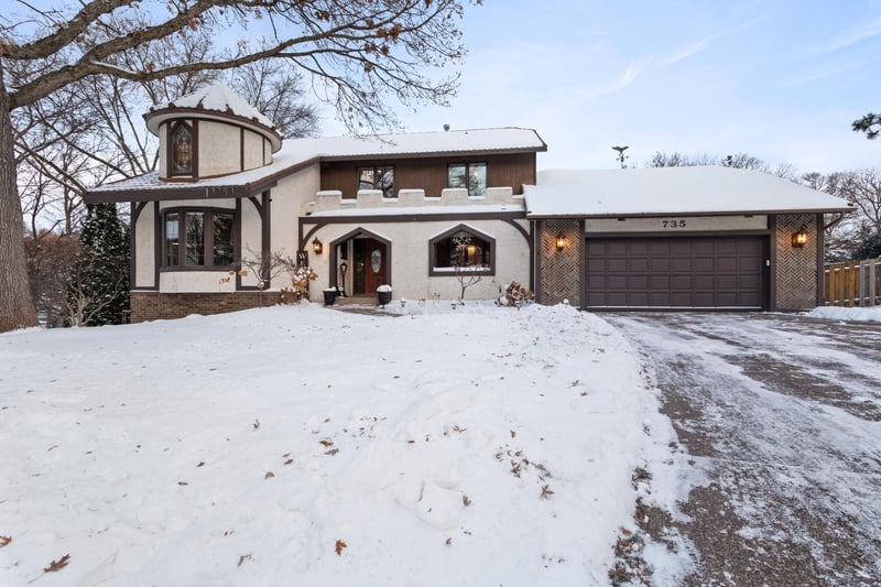 735 Torchwood Cir, New Brighton, MN 55112