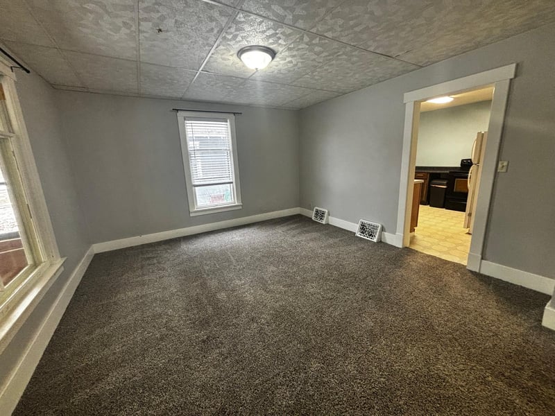 219 3rd Ave SW, Pipestone, MN 56164