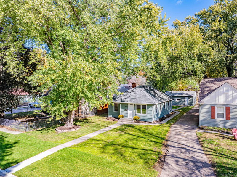 403 Madison Ave S, Edina, MN 55343