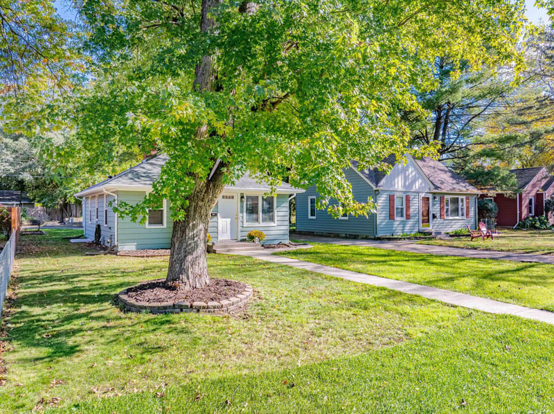 403 Madison Ave S, Edina, MN 55343