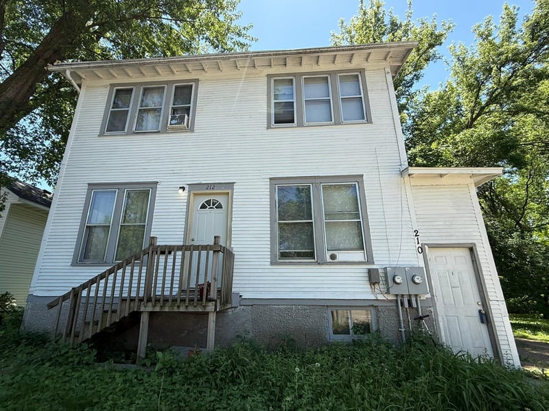 210 7th Ave NE, Waseca, MN 56093