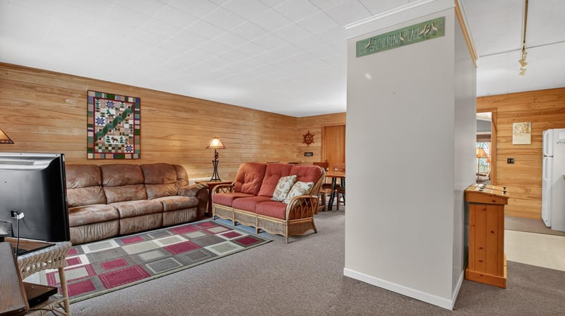 N1247 Deer Island Rd, Stockholm, WI 54769