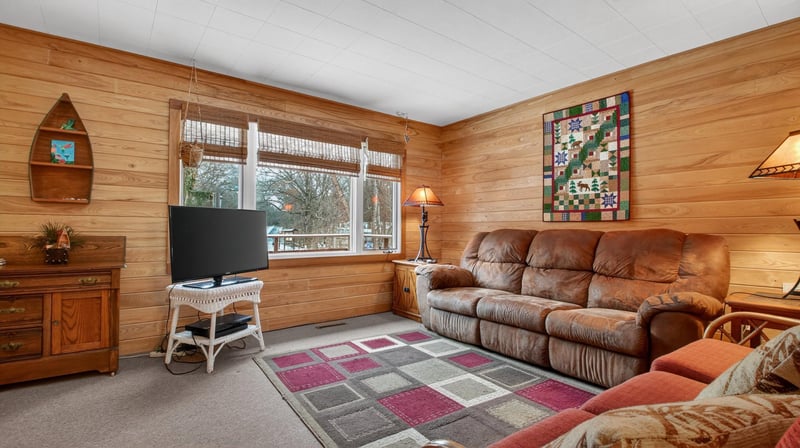 N1247 Deer Island Rd, Stockholm, WI 54769