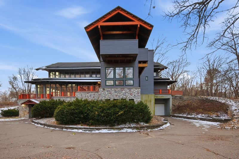 6680 Saint Croix Trl S, Hastings, MN 55033