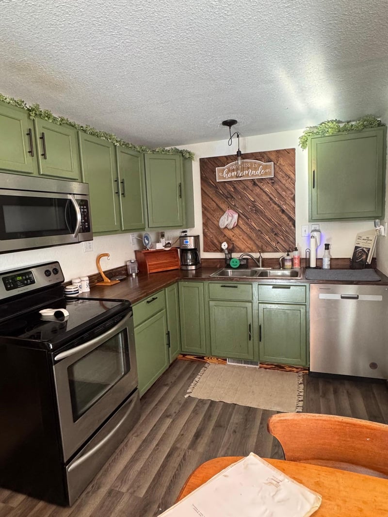 711 E Grandview Ave, Rushford, MN 55971