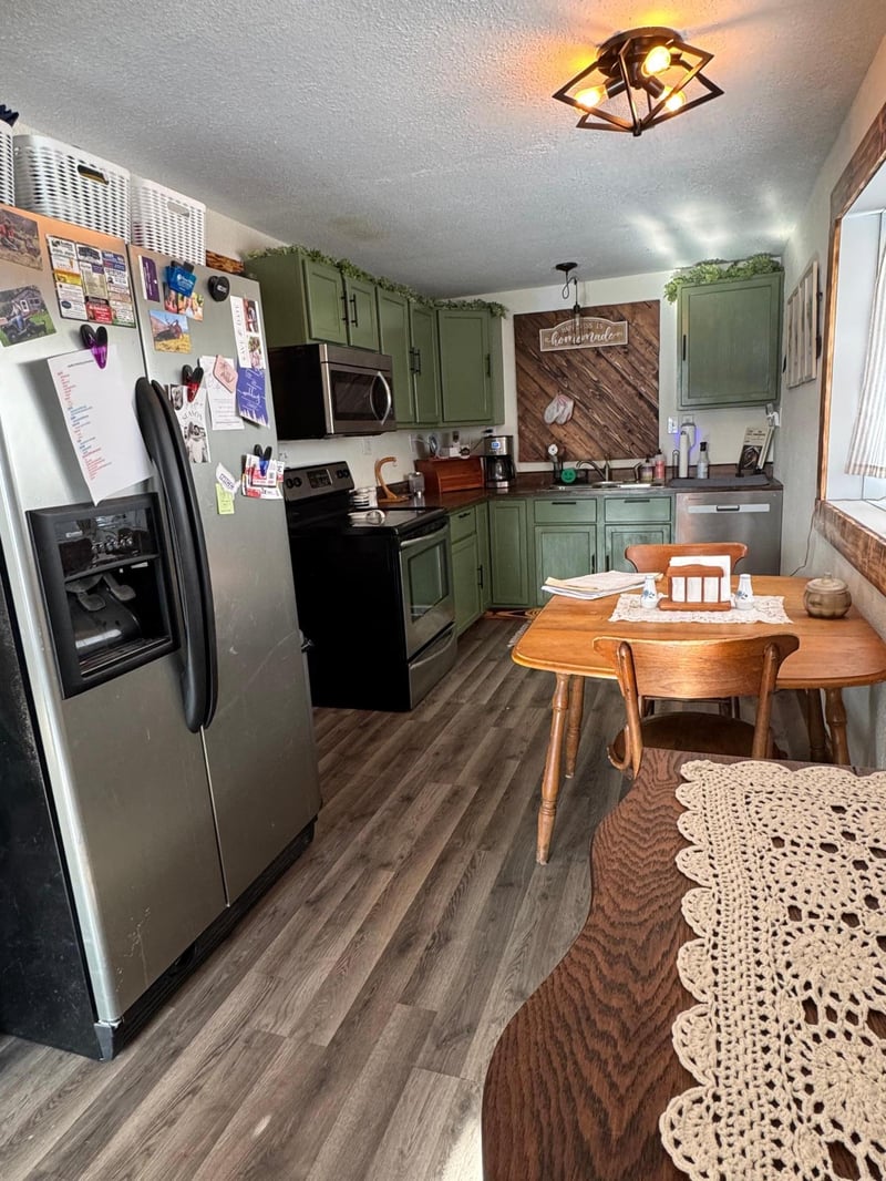 711 E Grandview Ave, Rushford, MN 55971