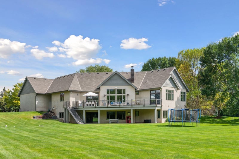 2125 Carriage Ln, Wayzata, MN 55391