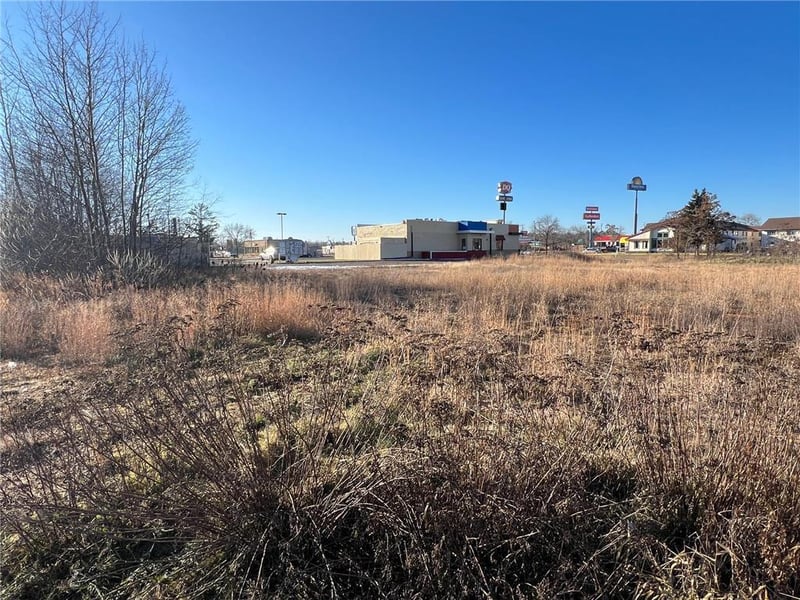 101 Morris Ave, Hinckley, MN 55037
