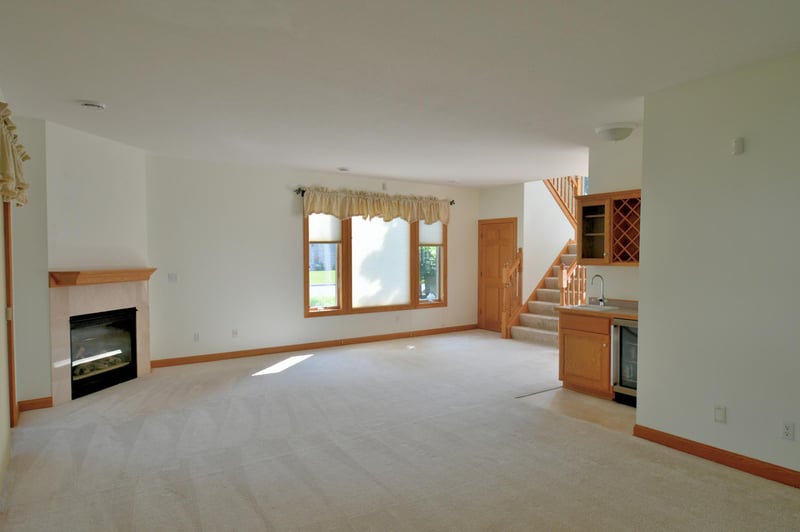 530 Lakeside Bay Dr S, Bayport, MN 55003