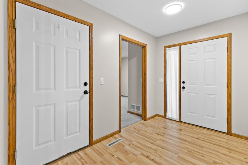 10993 Kirby Blvd, Chisago City, MN 55013