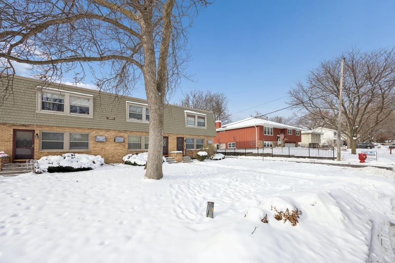 1494 21st Ave NW #4, New Brighton, MN 55112