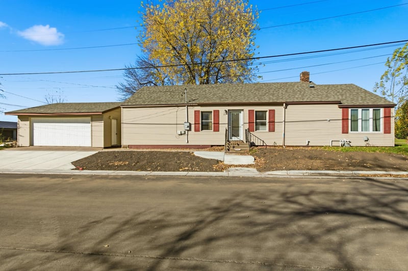 113 Barracuda Ave NE, Avon, MN 56310