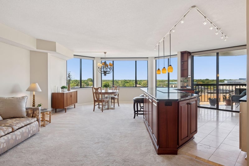 6566 France Ave S #901, Edina, MN 55435