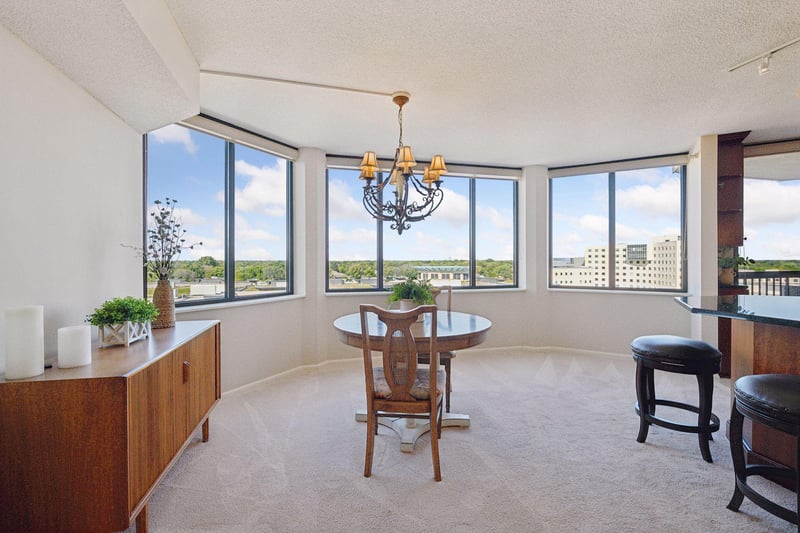 6566 France Ave S #901, Edina, MN 55435