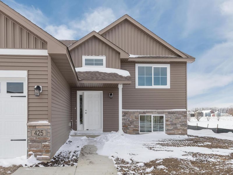 425 Emma St, Norwood Young America, MN 55368